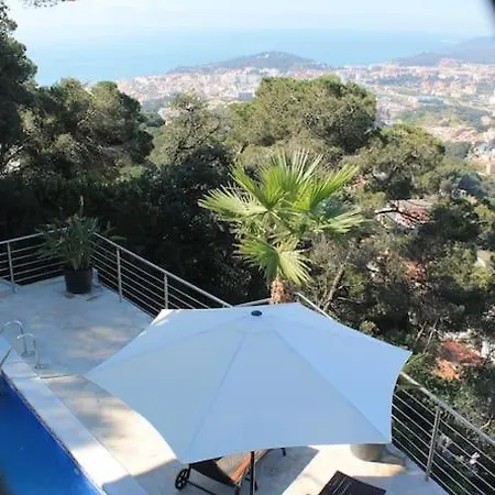 Lloret De Mar, Casa Arjane